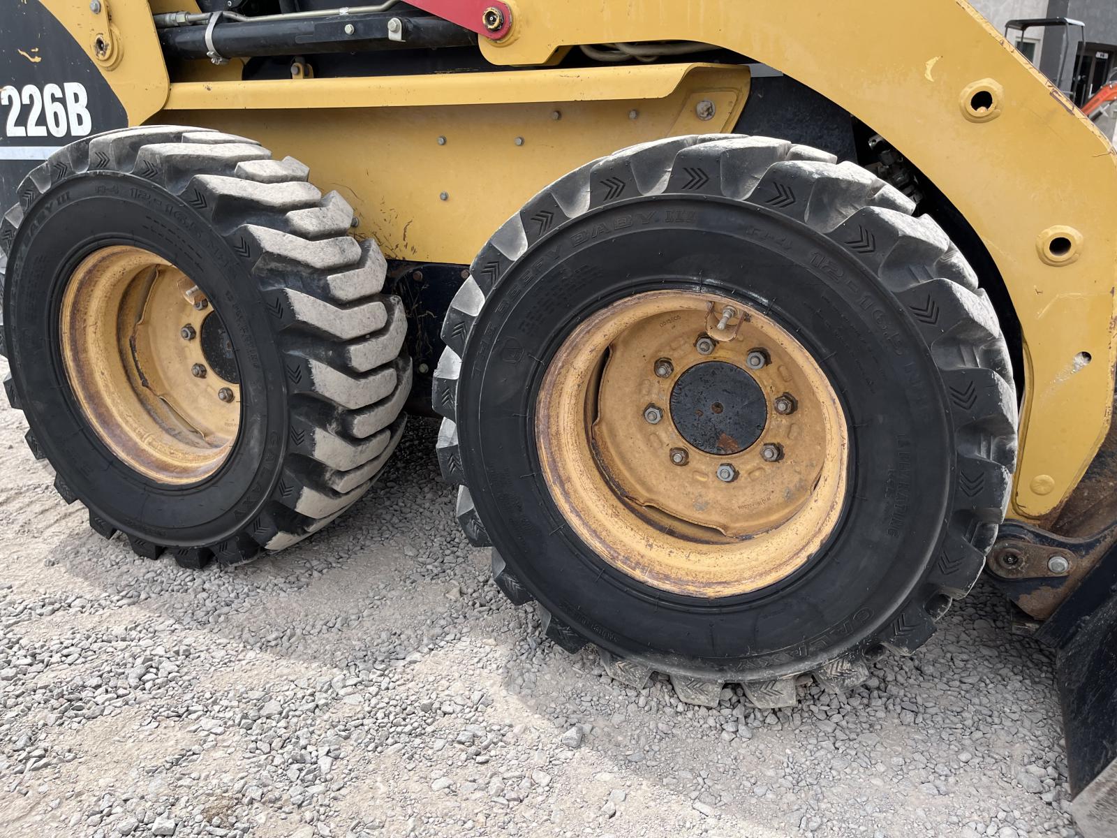 ./imagenes/INVOICE/2019/17484/MINICARGADOR CATERPILLAR 226B (6).JPG